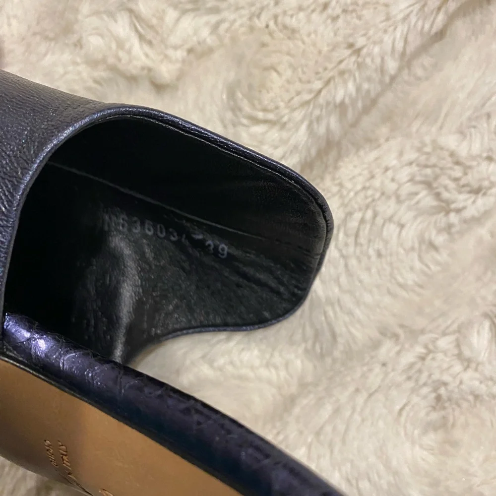 AGL Dark Navy Blue Metallic Leather Heels size 8.5, super soft and lightweight.